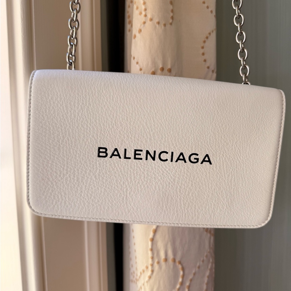 Balenciaga White Leather Crossbody Bag with Chain Strap